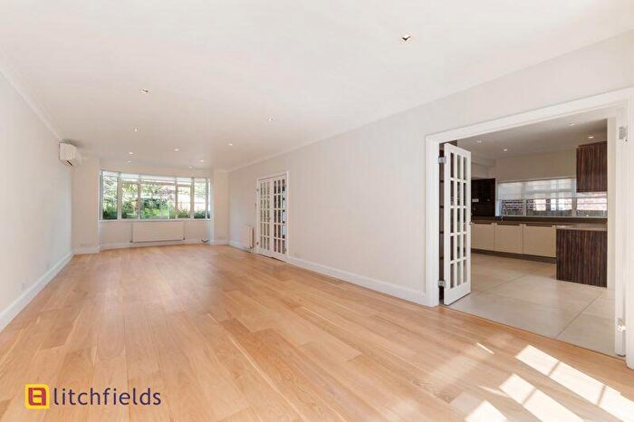 6 Bedroom Detached House To Rent In Spencer Drive, Hampstead Garden Suburb, N2