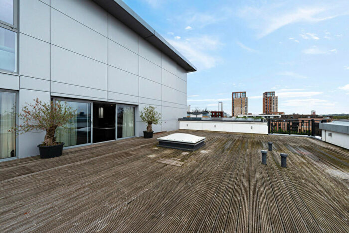 2 Bedroom Apartment For Sale In Unit Lock House, Surrey Quays, SE16