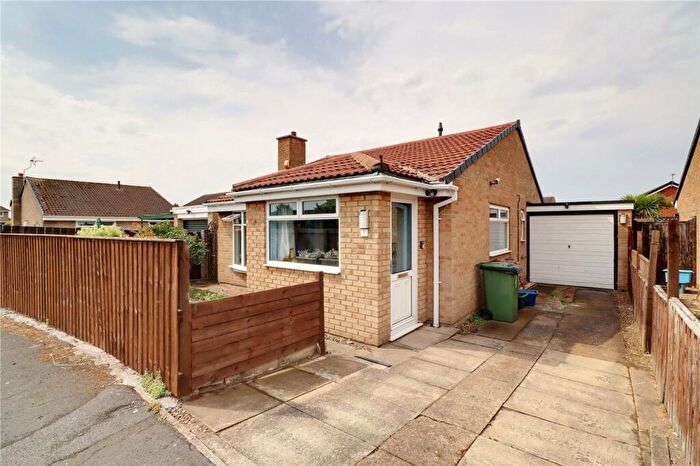 2 Bedroom Detached Bungalow For Sale In The Birches, Westwoodside, DN9