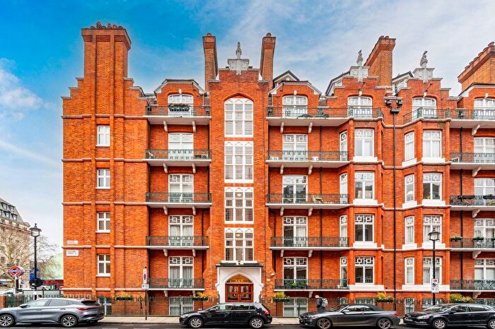 4 Bedroom Flat For Sale In Portman Mansions, Marylebone, London, W1U