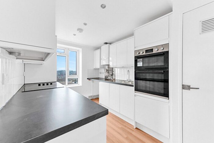 2 Bedroom Flat To Rent In Strongbow Crescent, Eltham, SE9