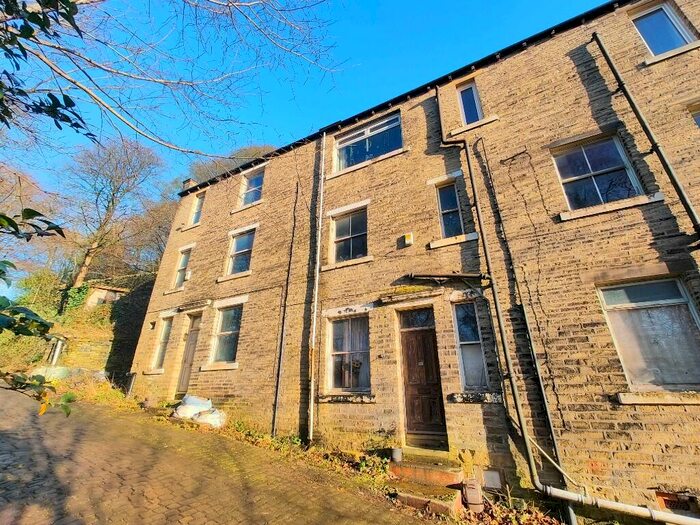 3 Bedroom Terraced House For Sale In - Staups Lane, Stump Cross, Halifax, HX3