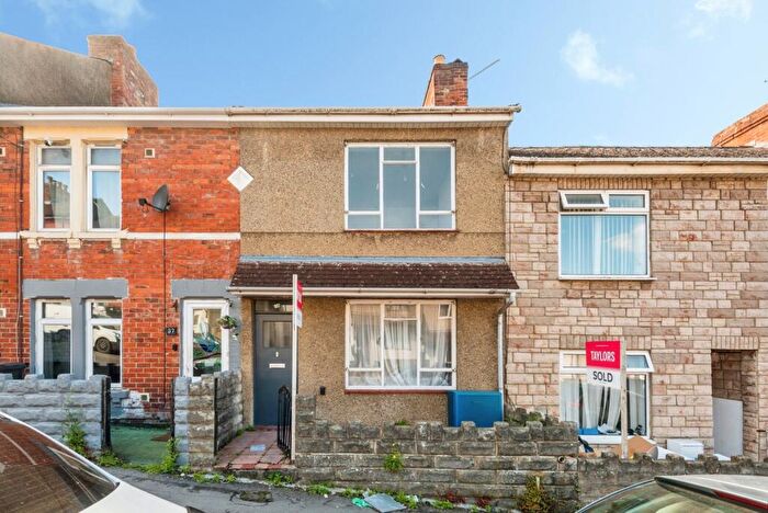 2 Bedroom Terraced House For Sale In Newhall Street, Wiltshire, SN1