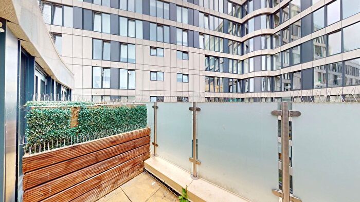 2 Bedroom Flat To Rent In Harrow, London, HA1