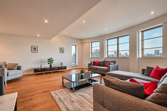 2 Bedroom Flat To Rent In Park Row, Leeds, LS1