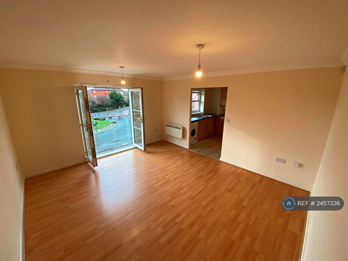 2 Bedroom Flat To Rent In Heol Cilffrydd, Barry, CF63