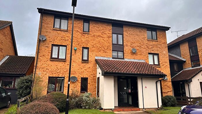 1 Bedroom Flat To Rent In Deerhurst Close, Feltham, TW13