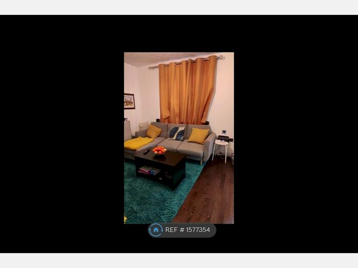 3 Bedroom Semi-Detached House To Rent In Revesby Road, Carshalton, SM5