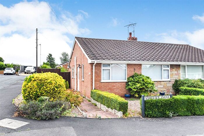 2 Bedroom Bungalow For Sale In Cornwall Avenue, Kidderminster, Worcestershire, DY11