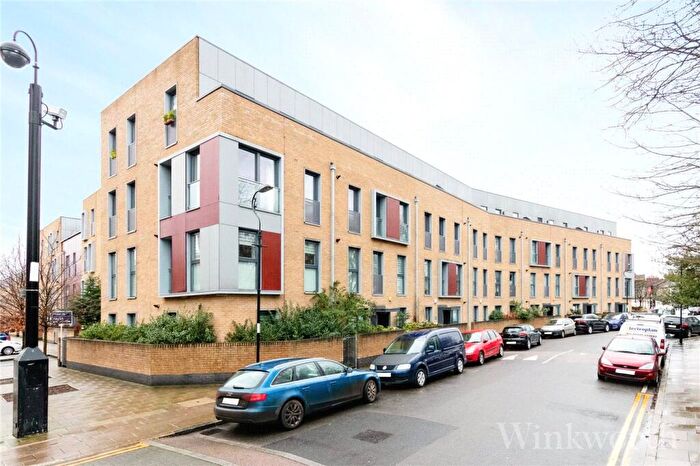 2 Bedroom Apartment To Rent In Reaston Street, London, SE14
