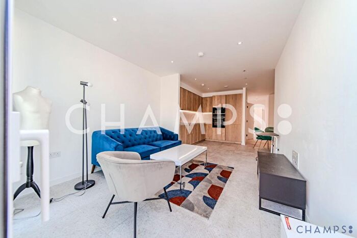 2 Bedroom Flat To Rent In Georgette Apartments, E1