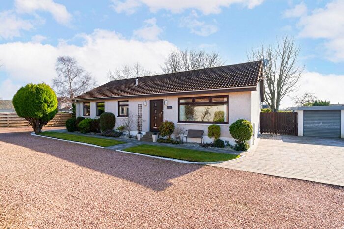 4 Bedroom Detached House For Sale In Pie Ann Place, Ladybank, KY15