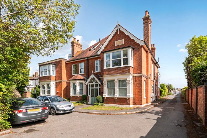 1 Bedroom Flat For Sale In Laleham Road, Shepperton, TW17