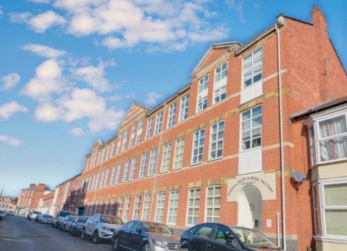 1 Bedroom Apartment To Rent In Talbot Road, Northampton, NN1