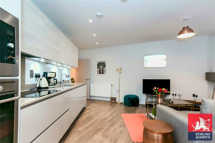 2 Bedroom Apartment To Rent In Maypole Court, Geoff Cade Way, London, E3