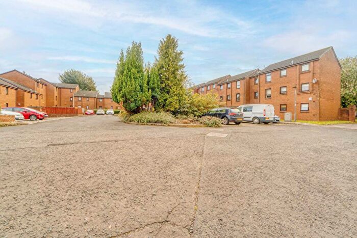 2 Bedroom Flat To Rent In Princes Gate, Rutherglen, G73
