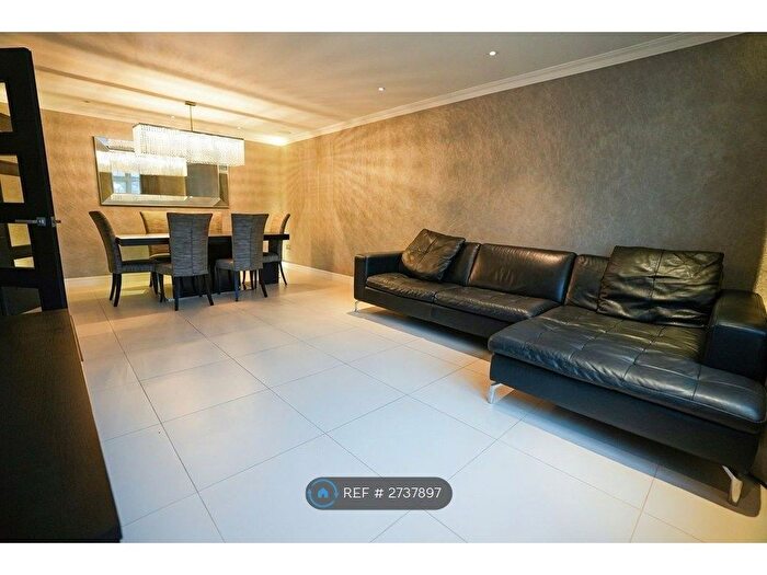 2 Bedroom Flat To Rent In The Grange, Barnet, EN4
