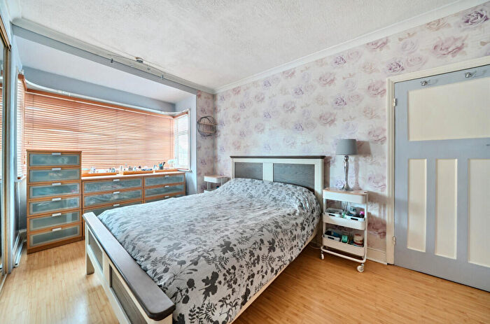 3 Bedroom Terraced House For Sale In Manor Road, Mitcham, CR4