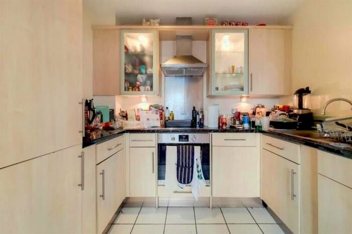 2 Bedroom Flat To Rent In Artichoke Hill, London, E1W