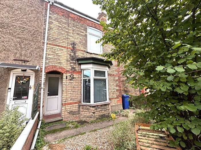 3 Bedroom Semi Detached House For Sale In Hotspur Road, Gainsborough, DN21
