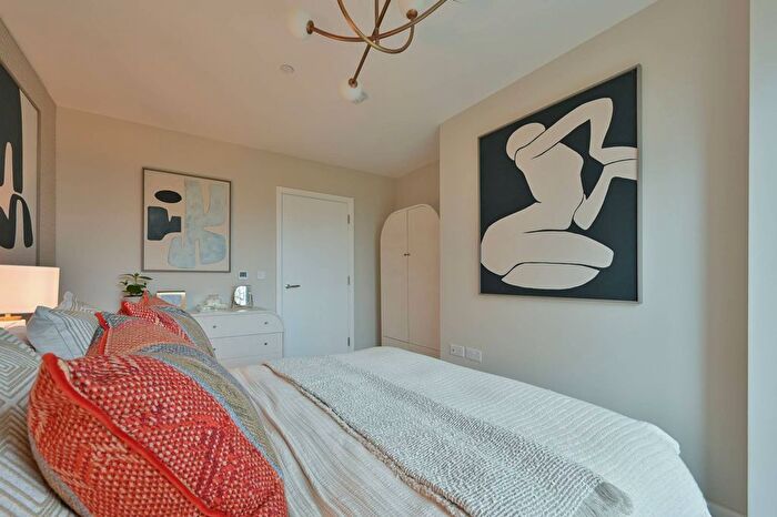 1 Bedroom Flat For Sale In Northwick Parkside, Harrow, HA1