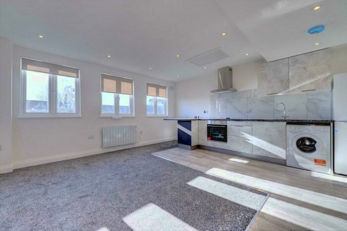 1 Bedroom Flat To Rent In High Street, Ruislip, HA4