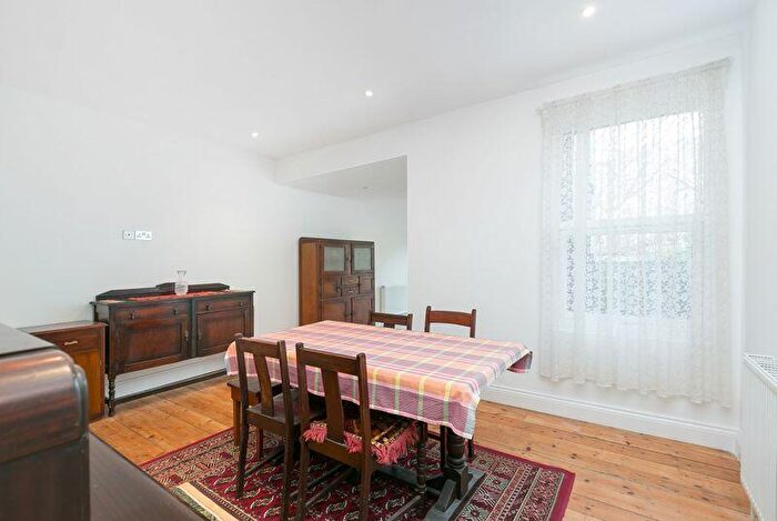 4 Bedroom Detached House For Sale In Addiscombe Court Road, East Croydon, CR0