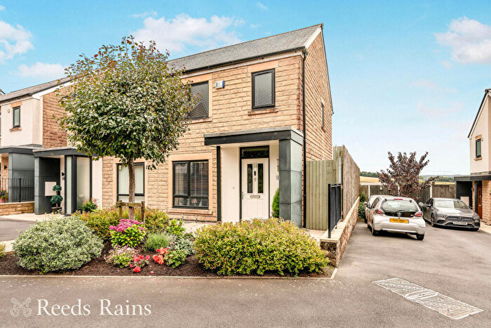 2 Bedroom Semi-Detached House For Sale In McLindon Court, Burnley, Lancashire, BB10