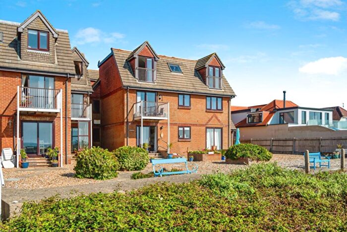 2 Bedroom Flat For Sale In Elmer Road, Bognor Regis, West Sussex, PO22