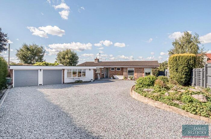 3 Bedroom Detached Bungalow For Sale In Beadswell Lane, Burton Overy, Leicestershire, LE8