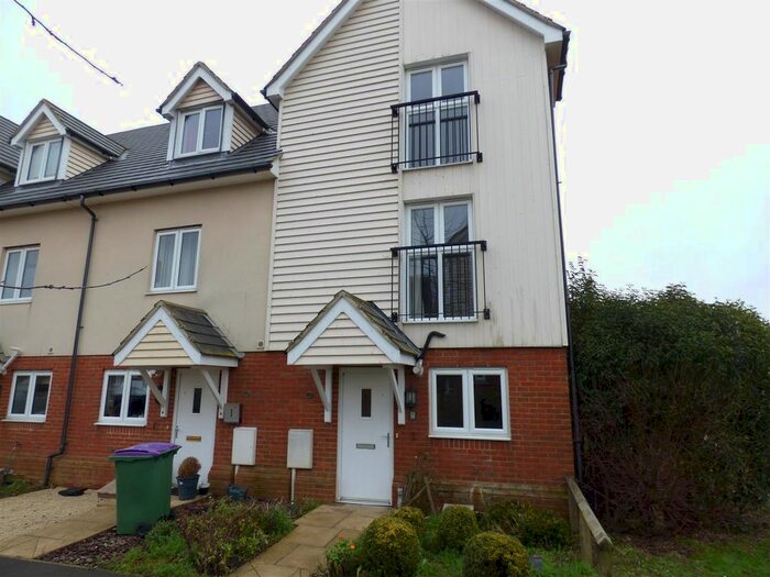 4 Bedroom End Of Terrace House To Rent In Page Road, Hawkinge, Folkestone, CT18