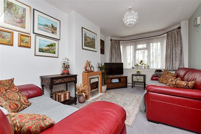 3 Bedroom Semi-detached House For Sale In Brambletye Park Road, Redhill, Surrey, RH1