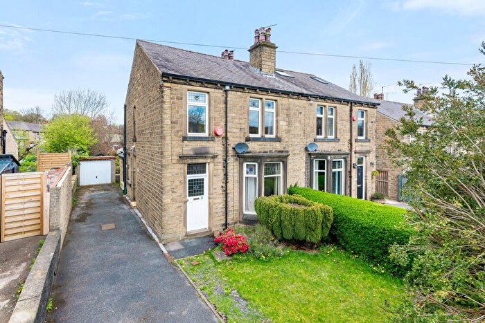 3 Bedroom Semi Detached House For Sale In Longley Road, Huddersfield, HD5