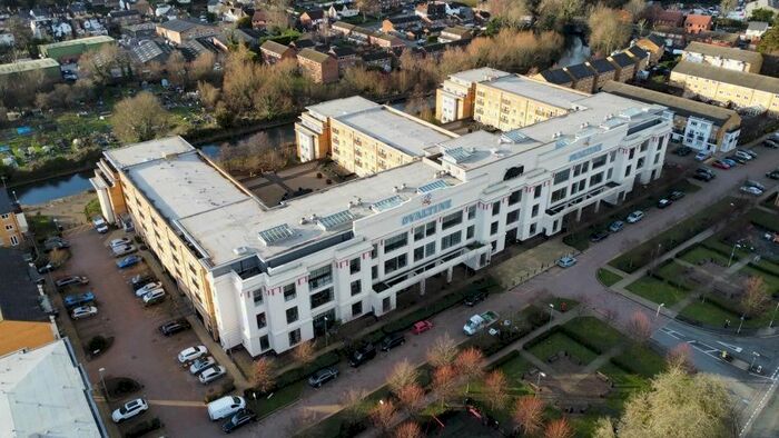 3 Bedroom Flat To Rent In Ovaltine Court, Ovaltine Drive, Kings Langley, Hertfordshire, WD4