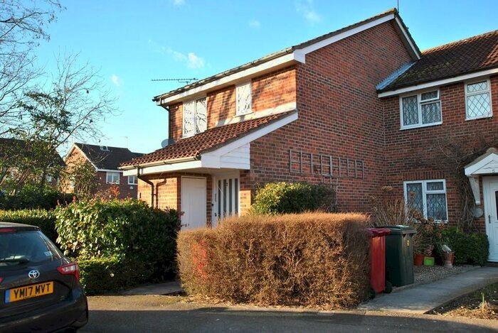 1 Bedroom Apartment To Rent In The Willows, Caversham, Reading, RG4