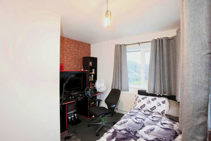5 Bedroom Semi-Detached House For Sale In St. James Close, Maesycwmmer, Hengoed, CF82