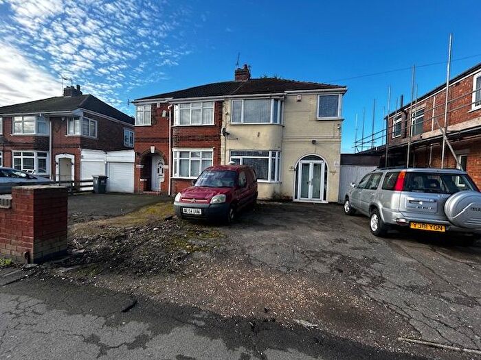 3 Bedroom Semi-Detached House To Rent In Gleneagles Avenue, Leicester, LE4