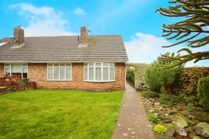 3 Bedroom Bungalow For Sale In Turnpike Close, Ringmer, Lewes, BN8