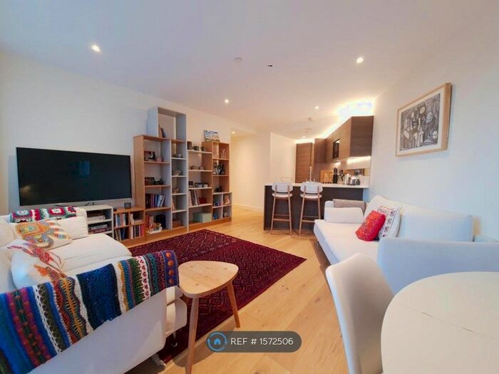 2 Bedroom Flat To Rent In Deveraux House, London, SE18