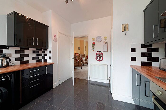 2 Bedroom Semi-Detached Bungalow For Sale In Oxford Road, Renfrew, Renfrewshire, PA4