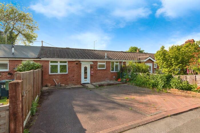 3 Bedroom Terraced Bungalow For Sale In Priory Lane, Hartley Wintney, Hook, RG27