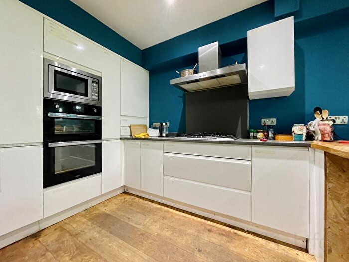 1 Bedroom Semi-Detached House To Rent In Lansdowne Place, Hove, BN3