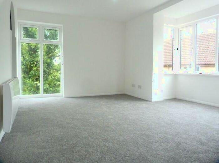 Studio To Rent In Corris Green, Snowdon Drive, London, NW9