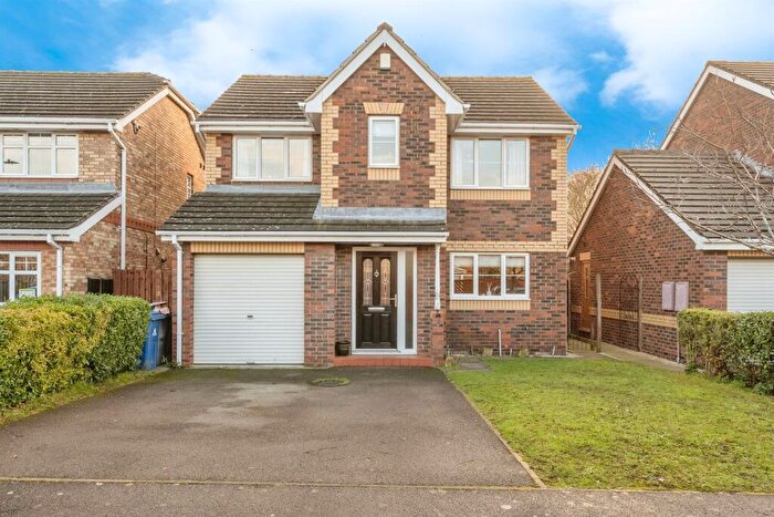 4 Bedroom Detached House For Sale In Wintersett Drive, Lakeside, Doncaster, DN4