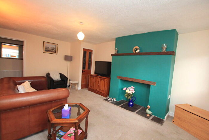2 Bedroom Cottage To Rent In Churton Road, Farndon, Chester, CH3