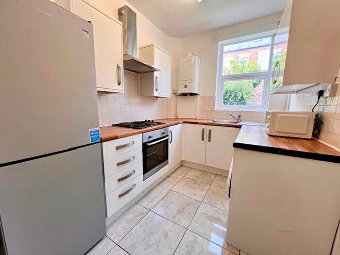 4 Bedroom Terraced House To Rent In Vincent Road, Sheffield, S7