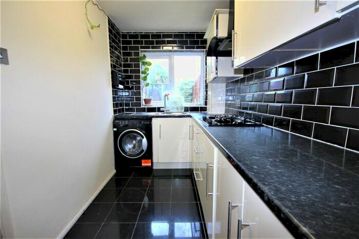 3 Bedroom End Of Terrace House To Rent In Chichester Way, Feltham TW14