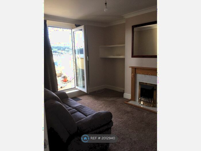 1 Bedroom Flat To Rent In Bitton Avenue, Teignmouth, TQ14