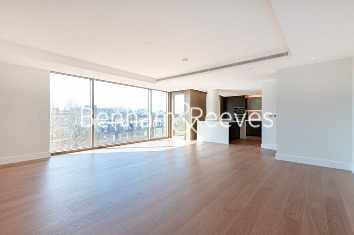 4 Bedroom Town House To Rent In Sherrin House, Royal Warwick Square, W14