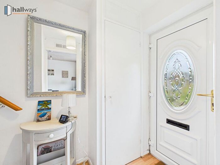 3 Bedroom Terraced House For Sale In Spencer Way, Redhill, RH1